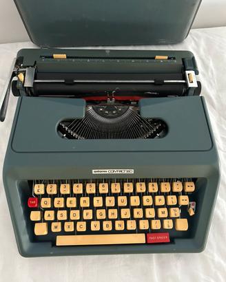 Antares Macchina da scrivere portatile, anno 1970