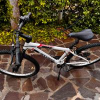 Bicicletta montain bike decathlon taglia 24