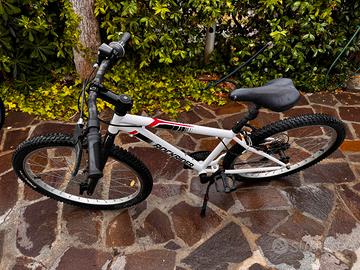 Bicicletta montain bike decathlon taglia 24