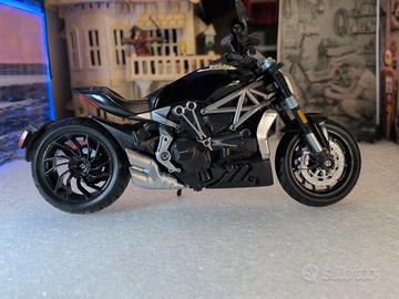 DUCATI X DIAVEL S 2016 BLACK 1:12 Maisto Moto 