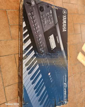Tastiera Yamaha PSR-E463 Buone condizioni