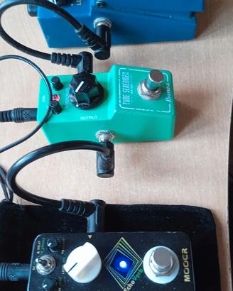 pedale  riverbero e/o delay mooer