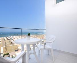 Gabicce Mare-Appartamento fronte mare: Luglio 2023