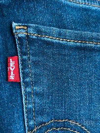 Levis