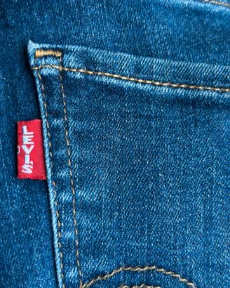 Levis