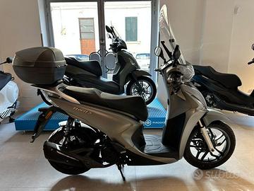 Kymco People 200i