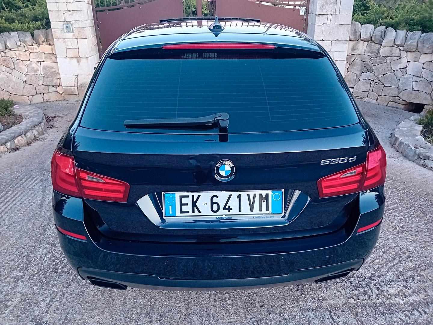 BMW 530D Touring 2011 photo 4