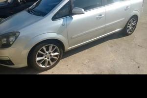 OPEL ZAFIRA 1.9 150CV Cosmo Tagliandata.