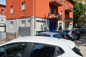 Locale commerciale, uso ufficio o negozio