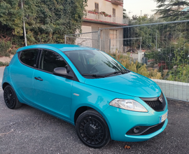 Lancia Ypsilon 1.0 Hybrid 70cv