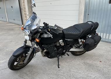 Suzuki GSX 750 Inazuma
