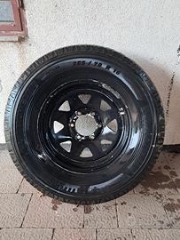 gomme fuoristrada con cerchi