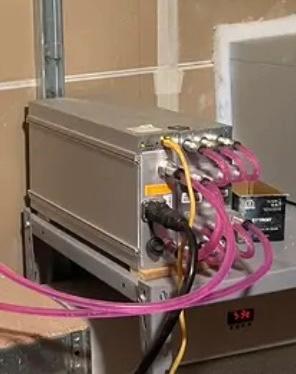 Mining BTC con Bitman S19 hyd 293 th