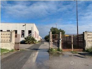 Capannone industriale da ristrutturare