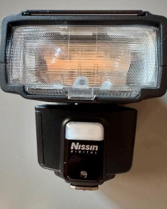 Flash portatile Nissin i40 per CANON.