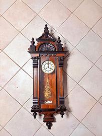 Antico orologio a pendolo stile viennese del 1880