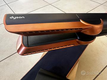 Dyson Airstrait