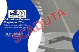 Immobile in asta di 585 m² con più di 5 locali a L