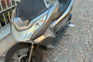 Honda PCX 125 – 2011 – 62.348 km 850€ trattabili