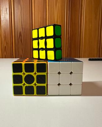 Set cubi di Rubik (3 pezzi)
