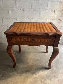 Tavolino in legno retro