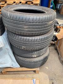 Treno gomme Kia Carnival estive battistrada 6 mm
