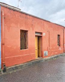 Casa campidanese con cortile