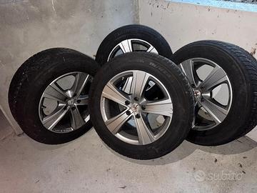 Pneumatici invernali 255/55 R18 completi di cerchi