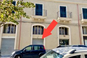 PRIVATO AFFITTA vicino PIAZZA CAIROLI lato monte