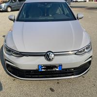 Golf 8 rline 2.0 tdi 150 cv dsg