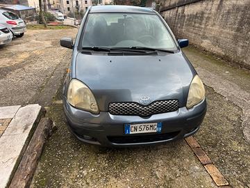 Yaris 1000 benzina portiera da sostituire
