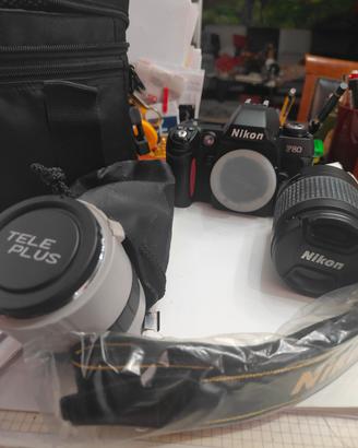 macchina fotografica  reflex F80