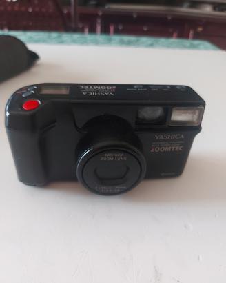 Yashica Zoomtec (no flash) + batteria nuova