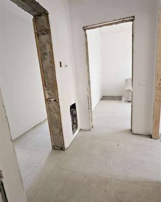Appartamento di 90 m² con 4 locali e box auto a Sa