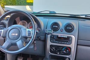 JEEP CHEROKKE 2.8 LIMITED PREMIUM