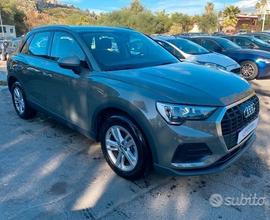 Audi Q3 AUDI Q3