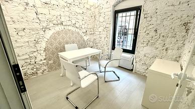 Stanza in studio luminoso e ristrutturato