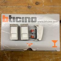 Connettore RJ45 bticino living light bianca