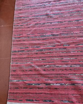 tappeto / pezzotto valtellinese rosso
