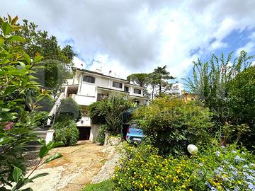 Villetta quadrifamiliare Marino