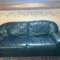 2 divani in pelle nera