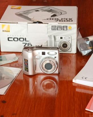 Fotocamera digitale Nikon Coolpix 7600