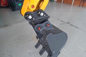 Miniescavatore SHIUANTUI SE12 motore Kubota
