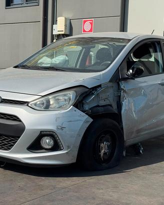 HYUNDAI I10 per ricambi usati G3LA