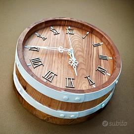 Orologio rustico fatto a mano in castagno 