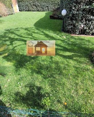 Villa di 139 m² con più di 5 locali e box auto a C