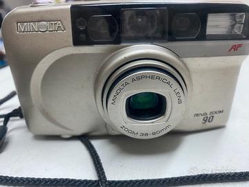 Macchina fotografica minolta af riva zoom 90