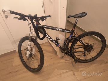 bicicletta Mountain bike 