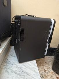 Piccolo frigo da stanza