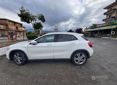 MERCEDES GLA 200 CDI